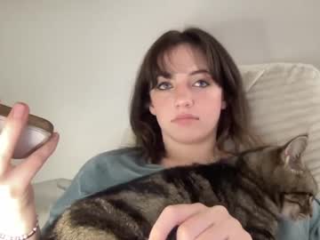 girl
        laceyflowers cam image #3006702