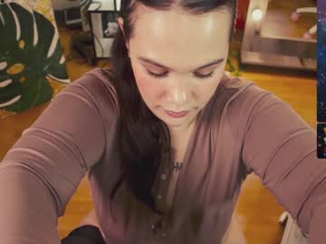 girl
        chery_lady22 cam image #5808721