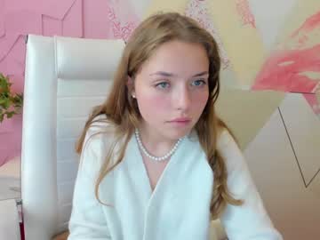 girl
        evashawx cam image #65982