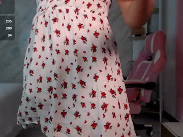 girl
        allisonpalmer cam image #6366283