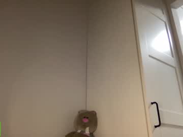 girl
        angel_from_sky cam image #3096682