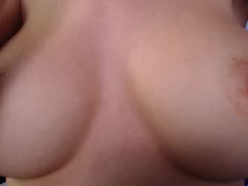 girl
        holy_crap__ cam image #1554288