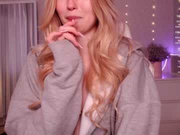 girl
        vonnalein cam image #4243913