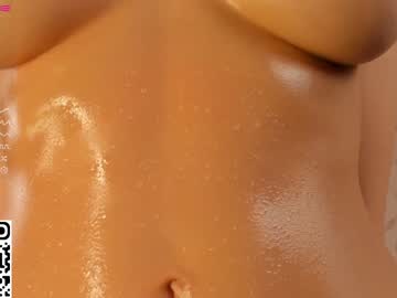girl
        aimeerogers cam image #1829516