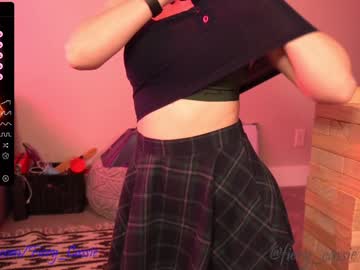 girl
        fiery_redhead cam image #2447966