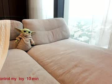 girl
        carolinaherera cam image #6687396