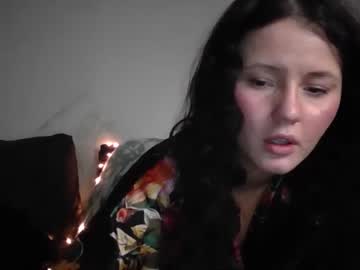 girl
        sweetcherries387045 cam image #2040156