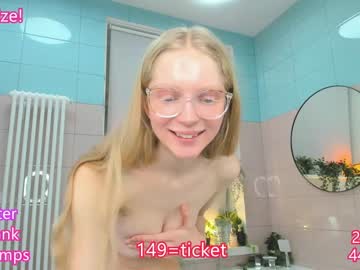 girl
        jenny_ames cam image #3069227