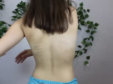 girl
        teresabriggs cam image #2234536