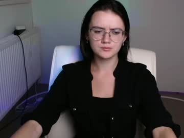 girl
        ketrin_pirsss cam image #4705041