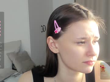 girl
        riveting_magnet cam image #3335923