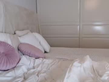 girl
        lilemilyy cam image #3709531