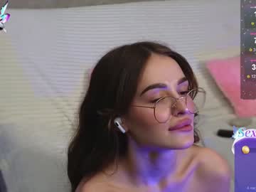 girl
        elizabeth__gray cam image #4384540