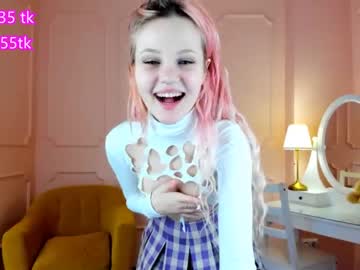 girl
        pretty_girl_bella cam image #117539