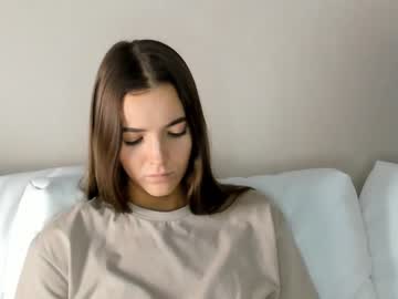 girl
        elizabethabigail cam image #101585