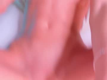 girl
        queenieandliam cam image #1125289