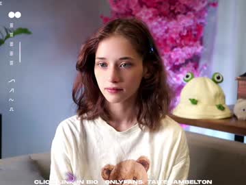 girl
        taitehambelton cam image #6737462