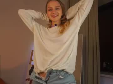 girl
        mickeydior cam image #6252329