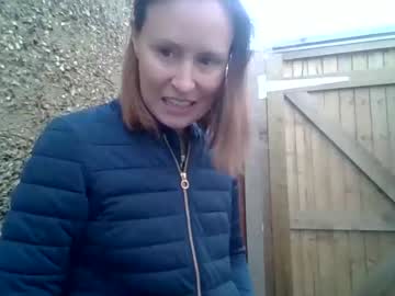 girl
        eatmypie69 cam image #2745530