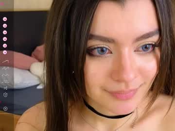 girl Live Cam Girls Love To Strip Naked For Their Viewers with beatriiisha