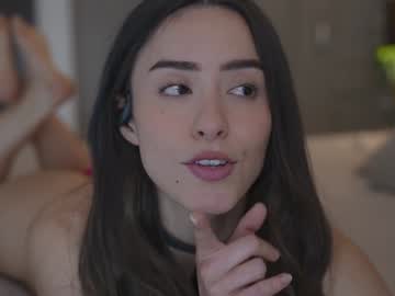 girl
        emyii cam image #6289695