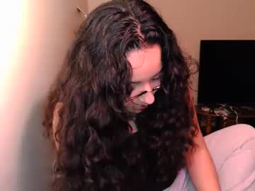 couple
        elliewilliamsgf cam image #3505412