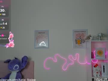 girl
        katiefoxie cam image #5623995