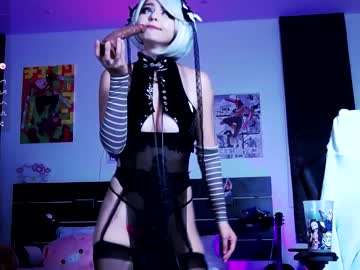 girl
        madnessalise cam image #2552289
