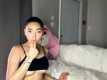 girl
        dreamy_gabriella01 cam image #5569984