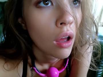 girl
        _demi_dee_ cam image #4686276