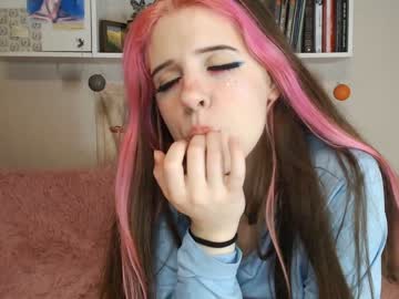 girl
        bu66legum_ cam image #2972350