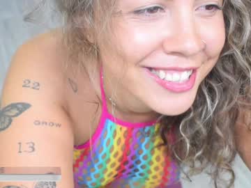 girl
        daily_stories cam image #6813059