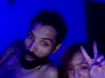 couple Live Cam Girls Love To Strip Naked For Their Viewers with croxfox