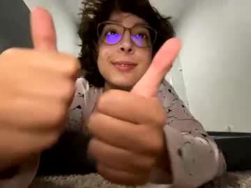 girl
        orchidladyllama cam image #3998779