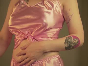 girl
        anna_breach cam image #1918928