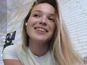 girl Live Cam Girls Love To Strip Naked For Their Viewers with peachylina