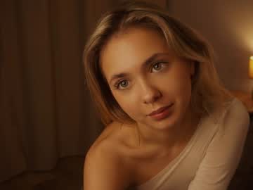 girl
        mildredgarrett cam image #5665270