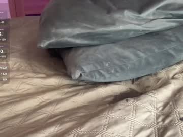 girl
        candysfox cam image #5264538