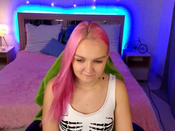 girl
        _opheliia_ cam image #5163230
