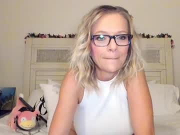 girl
        laceycoffeegirl cam image #2159896