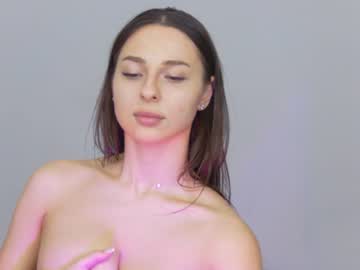 girl
        annesense cam image #313585