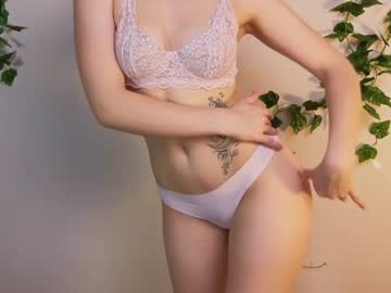 girl
        teresabriggs cam image #2708614