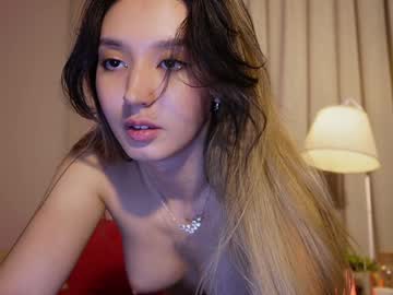 girl
        sarasuo cam image #6855583