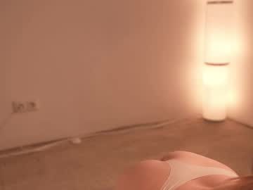 girl
        april_blush cam image #6735535