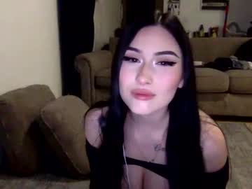 girl
        candycane26 cam image #5407899