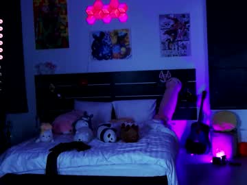 girl
        madnessalise cam image #2999487
