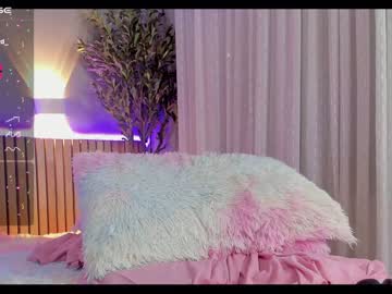 girl
        little_effy18 cam image #3703087