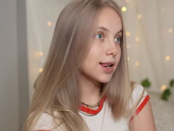 girl
        appr0ved cam image #5093400