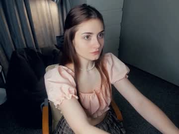 girl
        synneflrower cam image #3467151