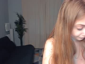 girl
        mycheeks4u cam image #1212600